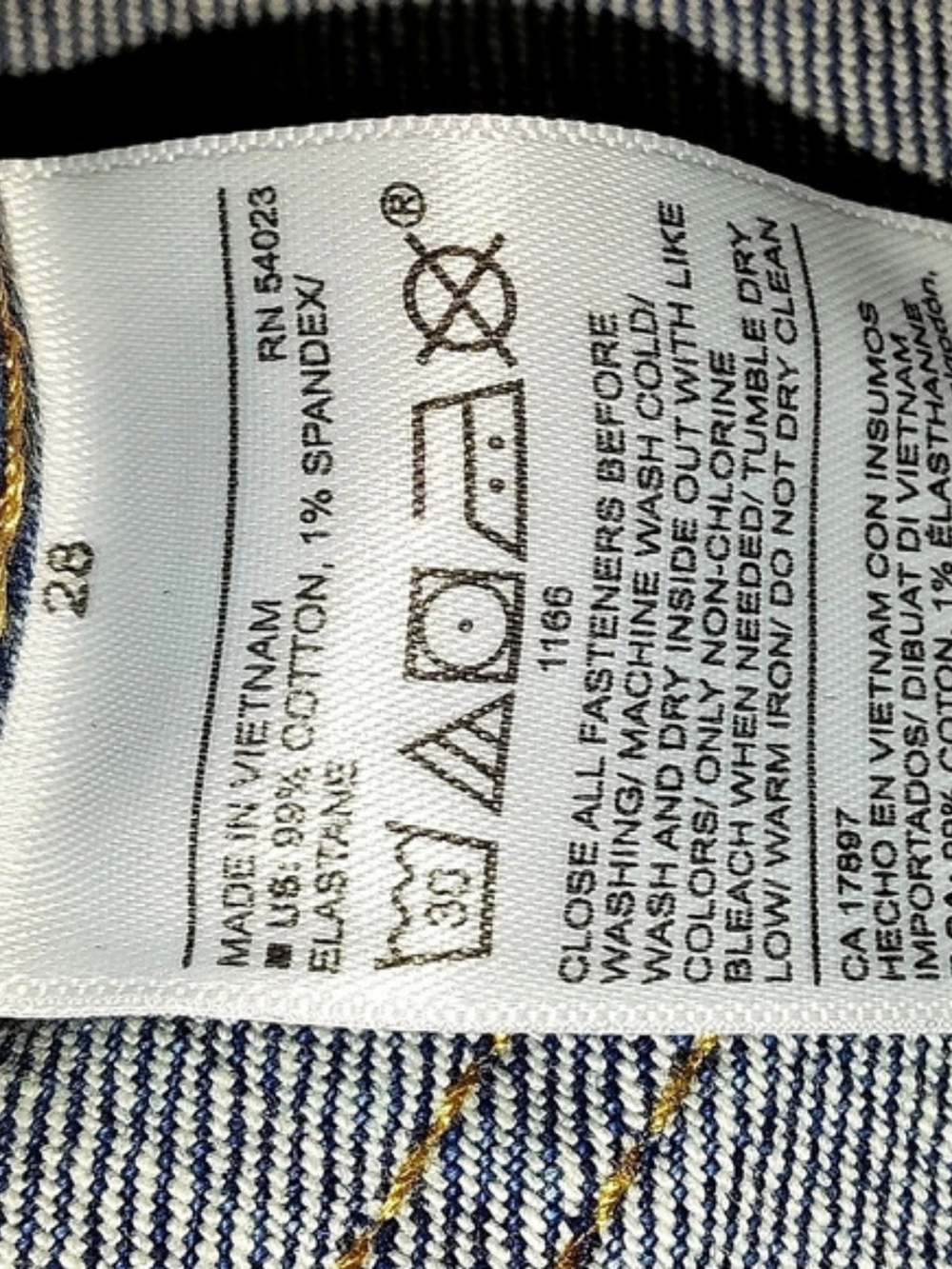 NWT Old Navy Mid-Rise Boyfriend Ankle Distressed Jeans Women's Plus Size 28 - Picture 6 of 8